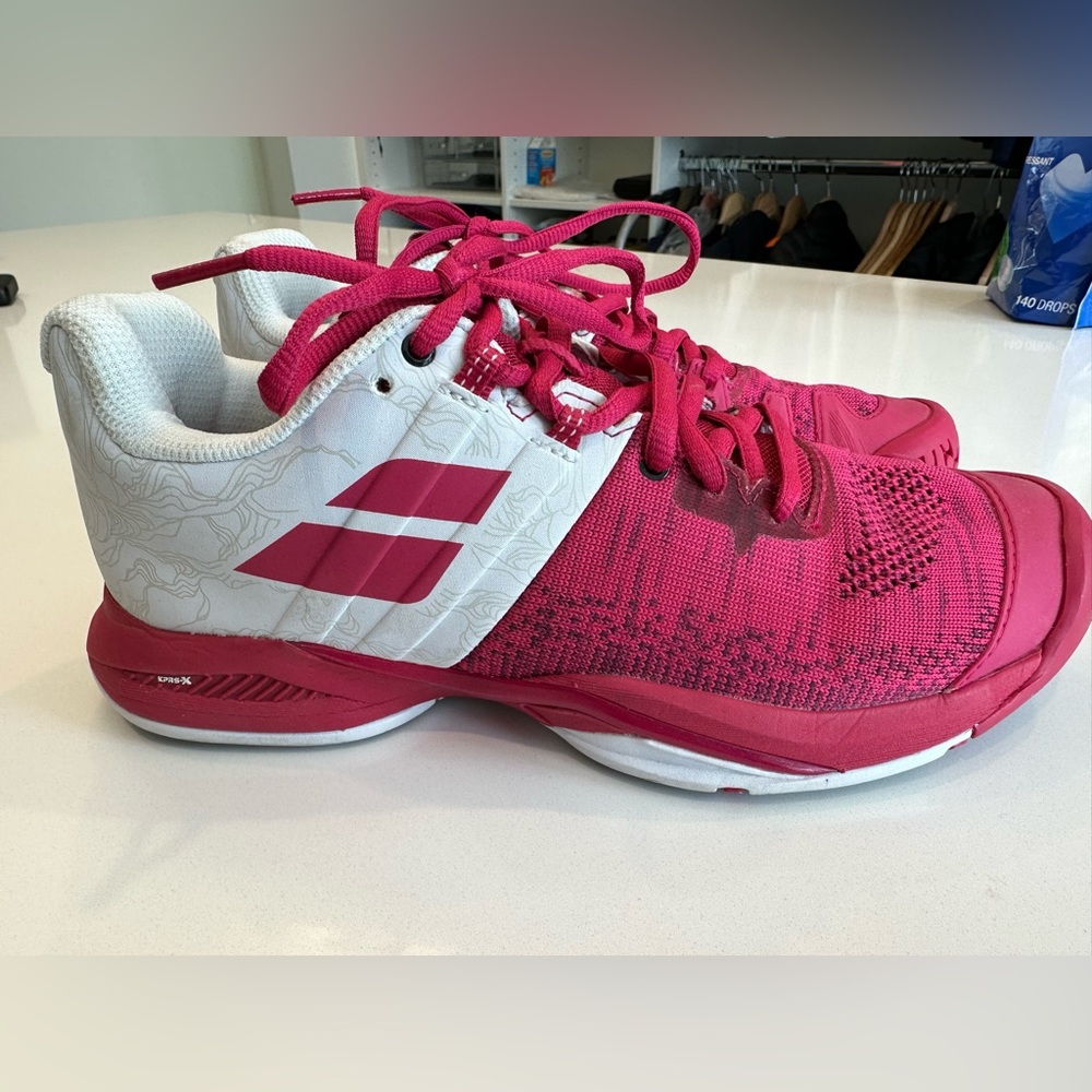 Like NEW Babolat Women’s Propulse Blast All Court Tennis Shoe. Size US 8.5.